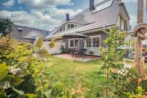 Outdoor dining - Vrbo Property (Zingst)