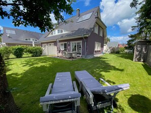 Outdoor dining - Vrbo Property (Zingst)