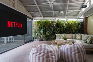 Interior - Ohana Coastal Escape - 4pm check out Sundays* (Rosebud)