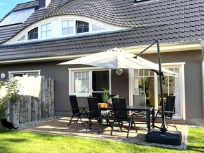 Outdoor dining - Vrbo Property (Zingst)