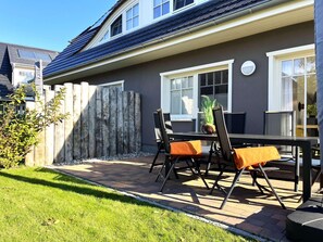 Outdoor dining - Vrbo Property (Zingst)