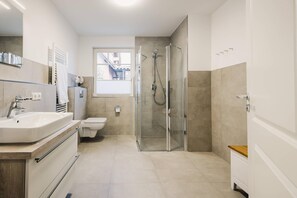 Bathroom - Vrbo Property (Zingst)