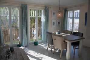 Dining - Vrbo Property (Zingst)