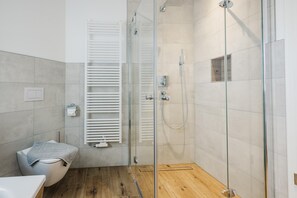 Bathroom - Vrbo Property (Zingst)