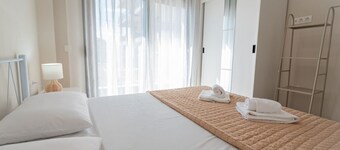 Euphoria Living by RentalsPro - Nea Moudania