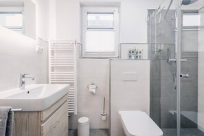 Bathroom - Vrbo Property (Prerow)