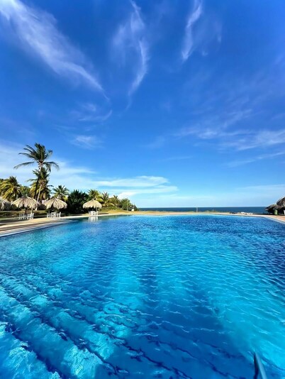 Luxury Apartment with Sea View and Terrace, 3 bedrooms