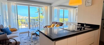 Luxury Apartment with Sea View and Terrace, 3 bedrooms