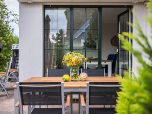 Outdoor dining - Vrbo Property (Zingst)