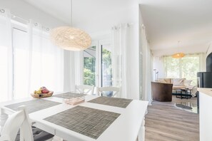 Dining - Vrbo Property (Zingst)