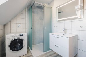 Bathroom - Vrbo Property (Zingst)