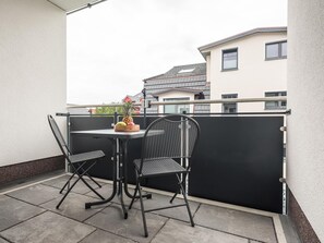 Outdoor dining - Vrbo Property (Zingst)