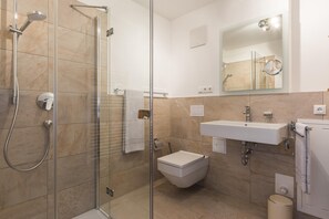 Bathroom - Vrbo Property (Prerow)