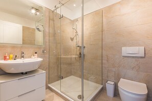 Bathroom - Vrbo Property (Zingst)