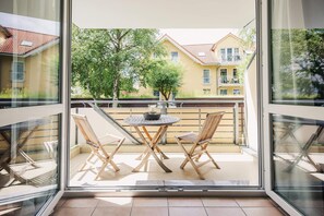 Outdoor dining - Vrbo Property (Zingst)