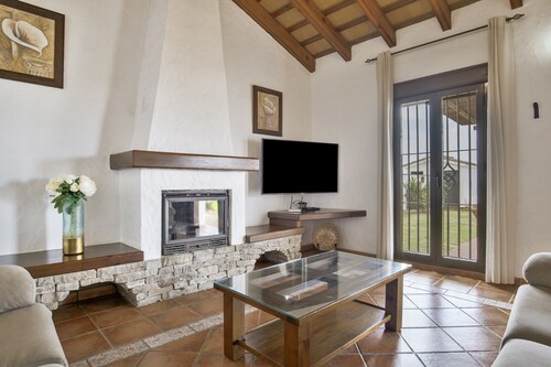 Cottage 'Casa La Gitanilla 1' with Private Pool, Private Terrace and Wi-Fi