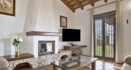 Cottage 'Casa La Gitanilla 1' with Private Pool, Private Terrace and Wi-Fi