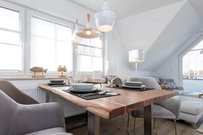 Dining - Vrbo Property (Zingst)