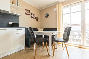 Dining - Vrbo Property (Zingst)