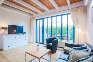 Living area - Vrbo Property (Zingst)