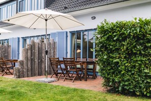 Outdoor dining - Vrbo Property (Zingst)