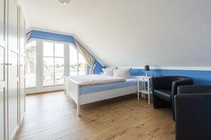Room - Vrbo Property (Zingst)
