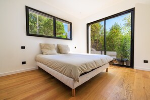 5 bedrooms, free WiFi, bed sheets - Villa La Lumière – Évasion lumineuse & piscine (Tourretes sur Loup)