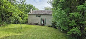 Exterior - House in the green (Vézins-de-Lévézou)