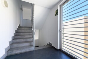 Interior - (SAQU312C) Spacious 1 bedroom apartment in Tetuán (Madrid)