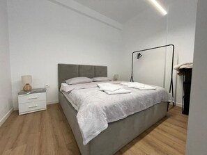 Studio, 1 Bedroom, Accessible, Balcony - Comfort Center Studio Apartments (Tirana)
