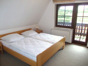 Room - Vrbo Property (Marlow)