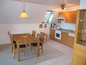 Dining - Vrbo Property (Marlow)