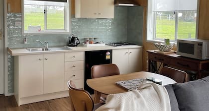 Farmstay cottage on picturesque farmland.15 minutes from Goulburn
