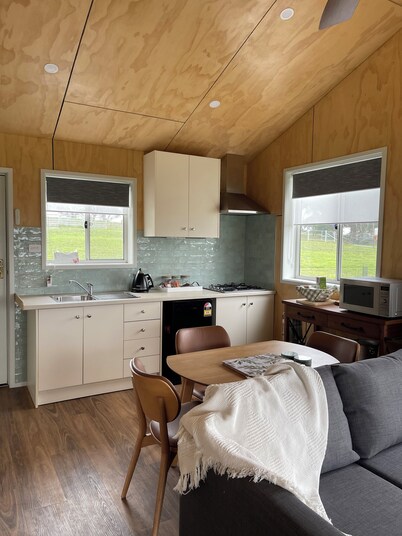 Farmstay cottage on picturesque farmland.15 minutes from Goulburn