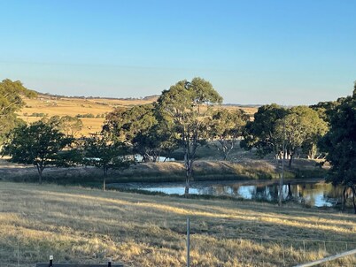 Farmstay cottage on picturesque farmland.15 minutes from Goulburn