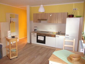 Private kitchen - Vrbo Property (Marlow)