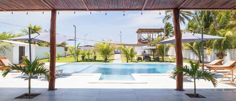 Piscine extérieure