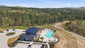 Exterior - New luxury cabin in Talking Rock, GA. Hot Tub, Pool, Trails, Fire Pitts, Nature. (Talking Rock)