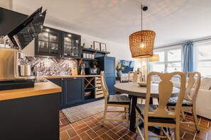 Dining - Vrbo Property (Prerow)