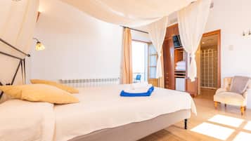 Chambre supérieure double, dans la tour