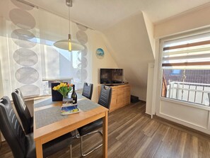 Dining - Vrbo Property (Norden)