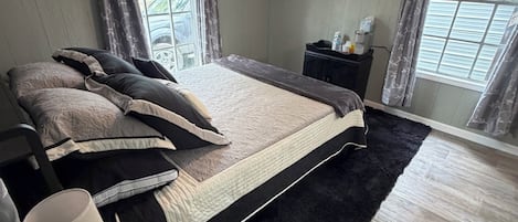 1 bedroom, WiFi, bed sheets