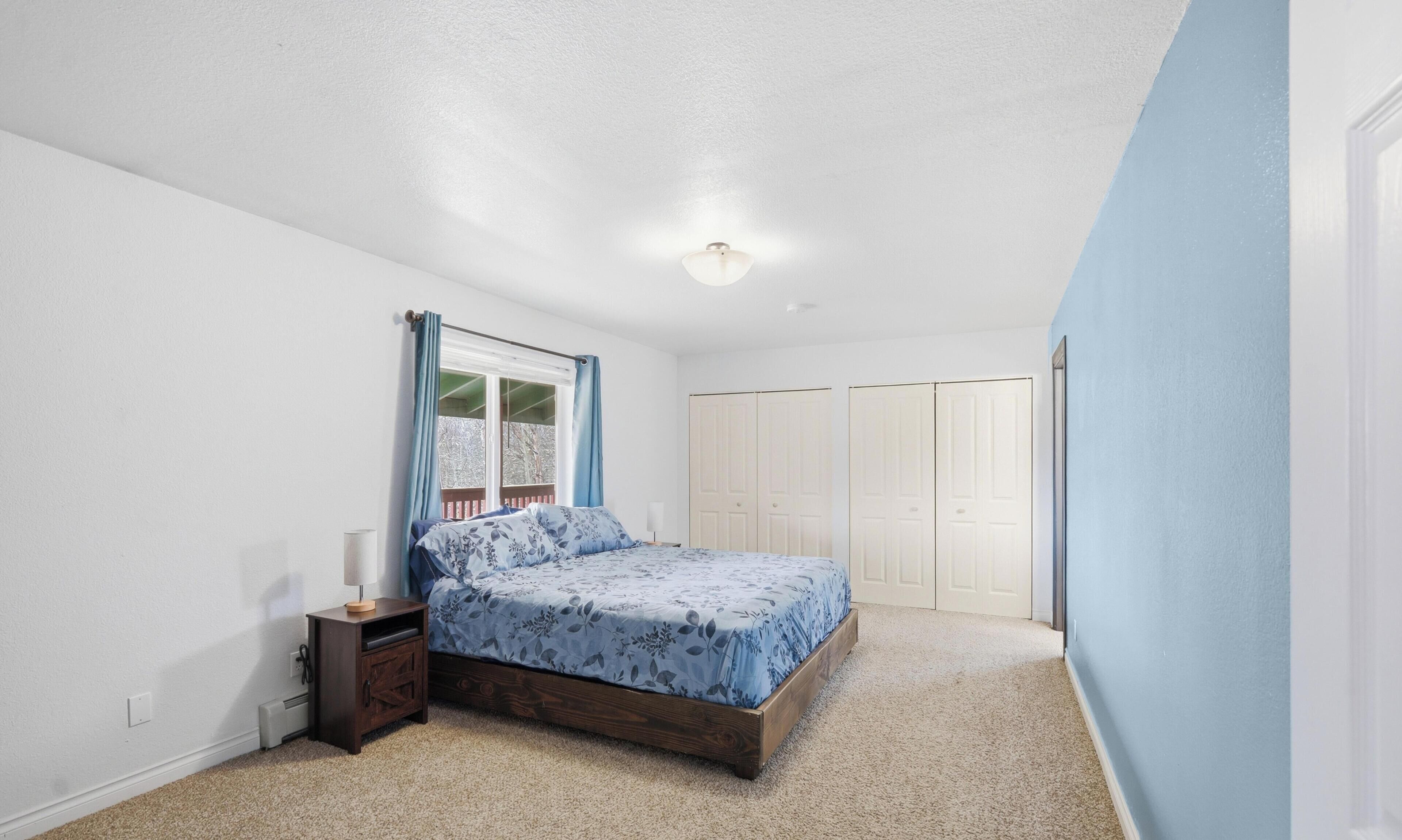 3 bedrooms, iron/ironing board, travel cot, free WiFi