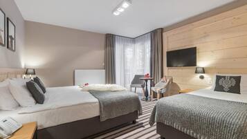 Classic Triple Room, Balcony, Garden View