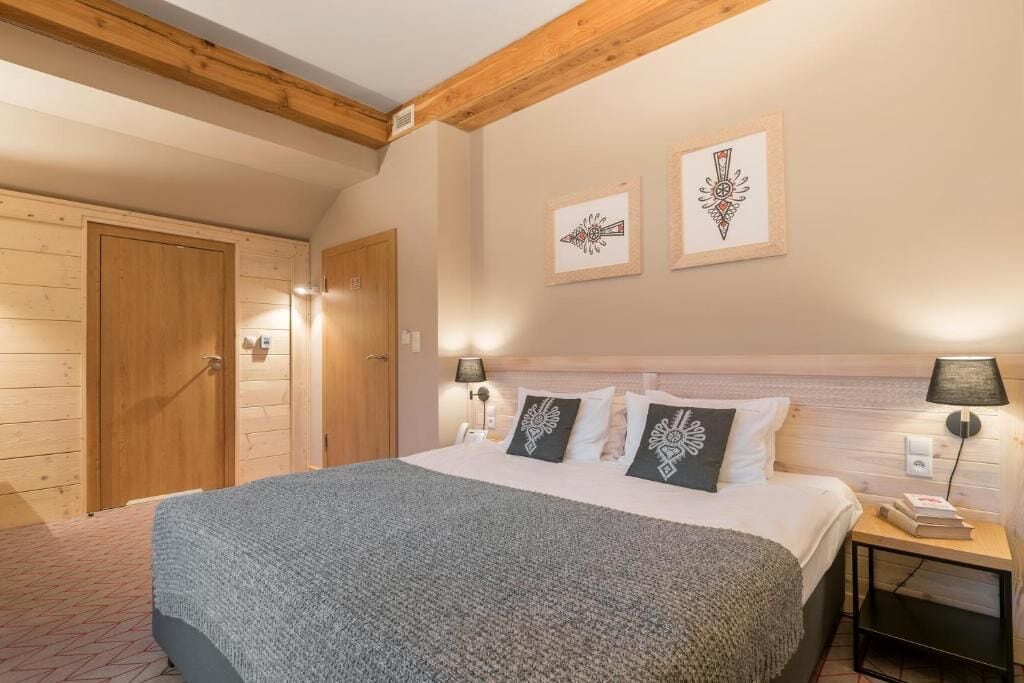 Classic Double or Twin Room, Balcony, Garden View | Desk, soundproofing, iron/ironing board, free WiFi