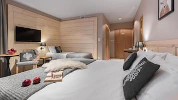 Kamar Triple Klasik, balkon, pemandangan kebun