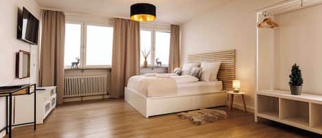 1 Schlafzimmer, Schreibtisch, Reisekinderbett, kostenloses WLAN