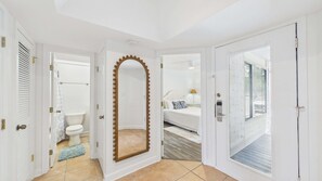 Room - Bay Breeze 8988–Golf Cart–Sleeps 6 (Miramar Beach)