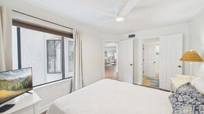 2 bedrooms, iron/ironing board, free WiFi, bed sheets - Bay Breeze 8988–Golf Cart–Sleeps 6 (Miramar Beach)