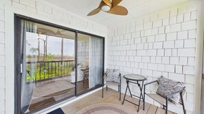 Terrace/patio - Bay Breeze 8988–Golf Cart–Sleeps 6 (Miramar Beach)
